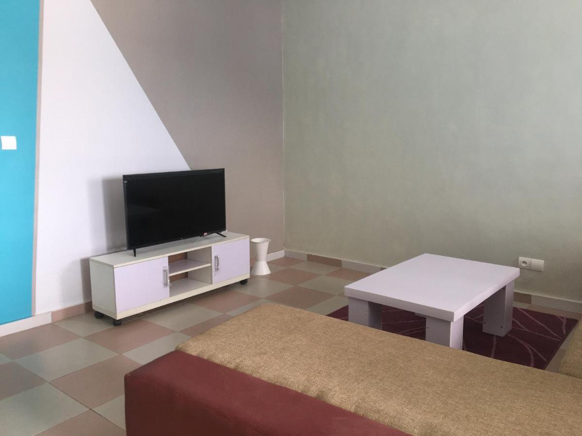 Residence Maryhouse - Free Breakfast And Taxi From Airport Cotonou Exteriör bild