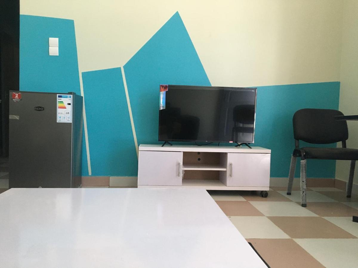 Residence Maryhouse - Free Breakfast And Taxi From Airport Cotonou Exteriör bild