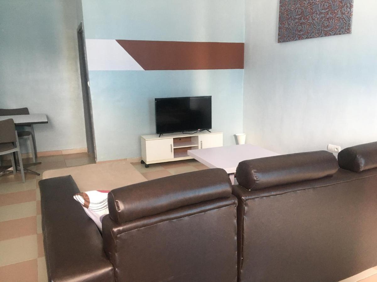 Residence Maryhouse - Free Breakfast And Taxi From Airport Cotonou Exteriör bild