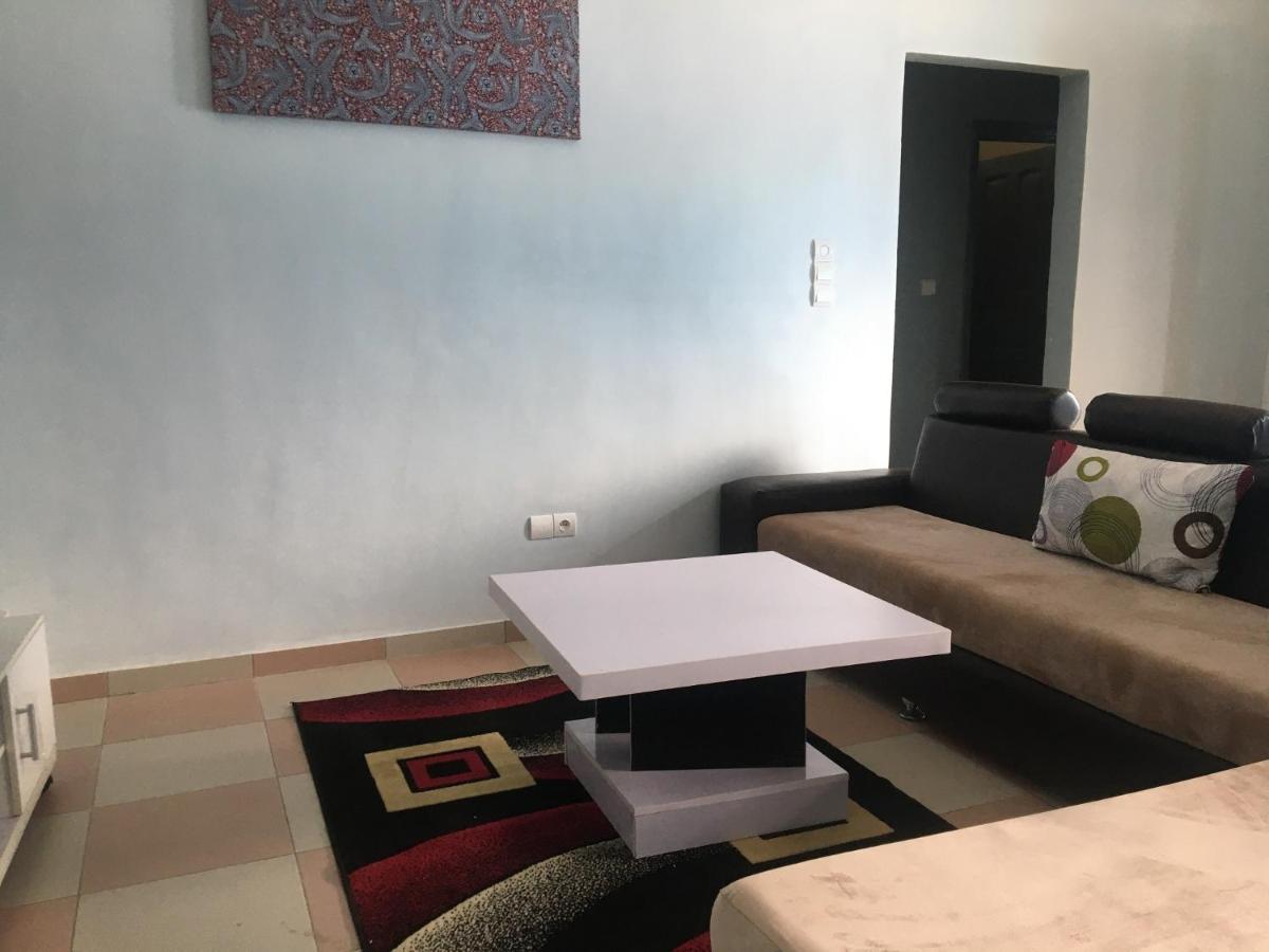 Residence Maryhouse - Free Breakfast And Taxi From Airport Cotonou Exteriör bild