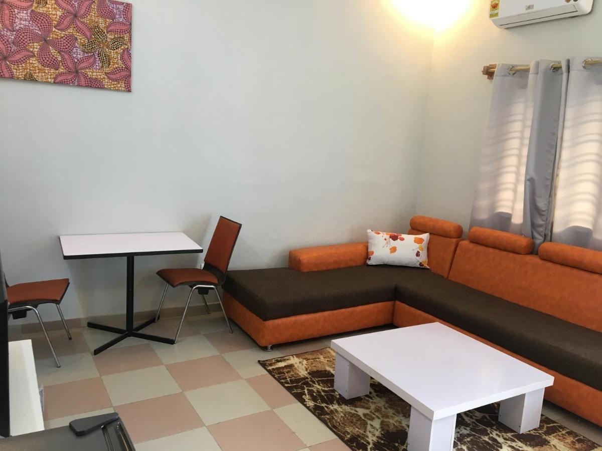 Residence Maryhouse - Free Breakfast And Taxi From Airport Cotonou Exteriör bild