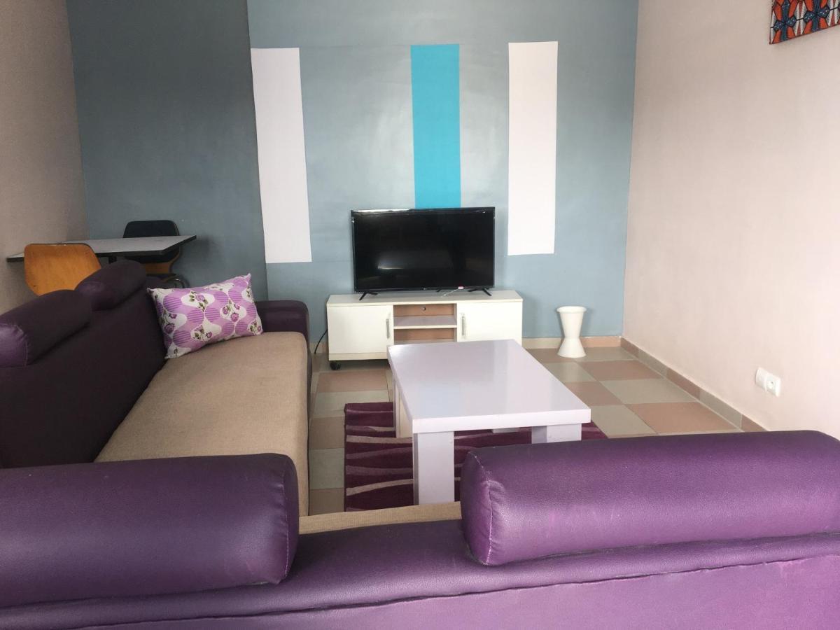 Residence Maryhouse - Free Breakfast And Taxi From Airport Cotonou Exteriör bild