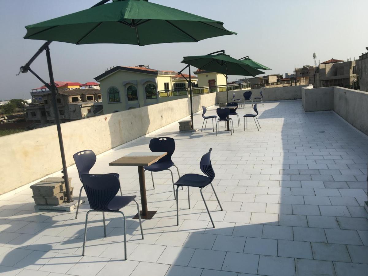 Residence Maryhouse - Free Breakfast And Taxi From Airport Cotonou Exteriör bild