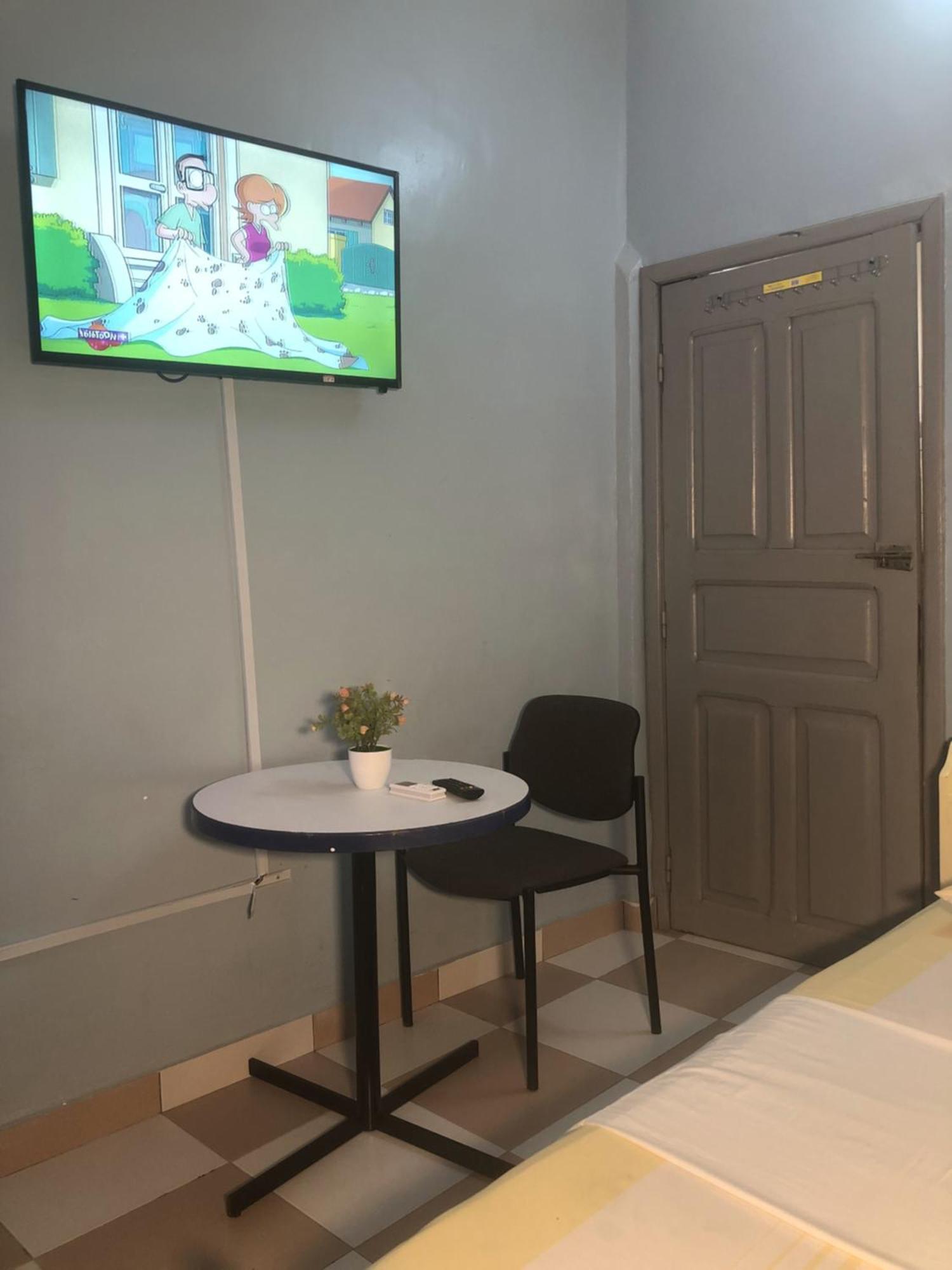 Residence Maryhouse - Free Breakfast And Taxi From Airport Cotonou Exteriör bild
